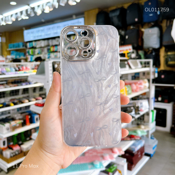Ốp IP 11 Pro Max vân sóng bạc vẽ nơ tim nhũ camera