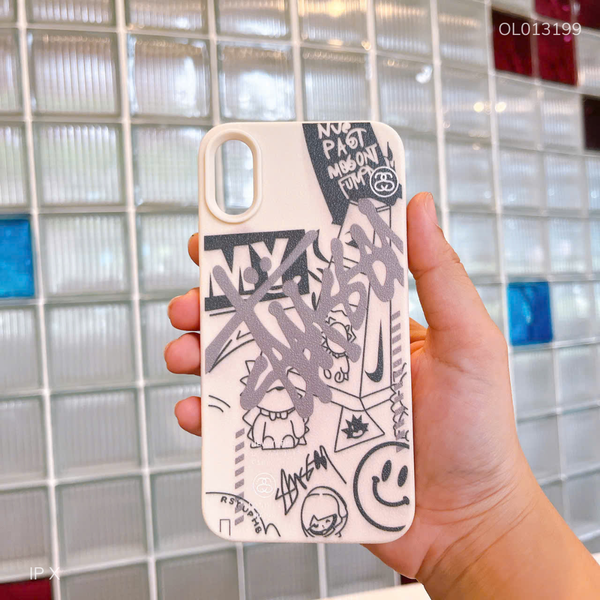 Ốp IP X giả da dẻo ký hiệu Stussy nền kem