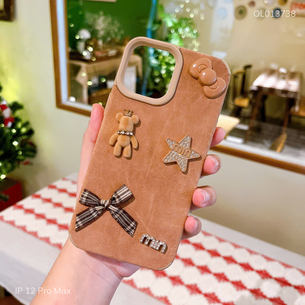 Ốp IP 12 Pro Max giả da lộn đính Gấu min nâu