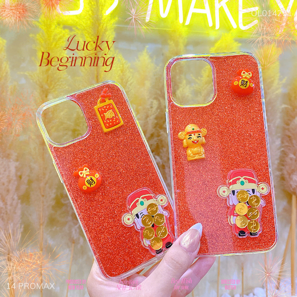 ** Ốp IP 14 Pro Max thần tài lắc tiền và túi tiền đỏ