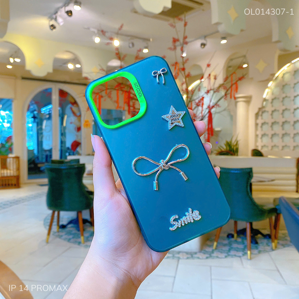 ** Ốp IP 14 Pro Max lưng nhám nơ bạc Smile sao Minmin