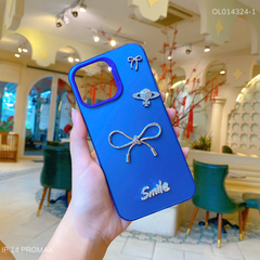 ** Ốp IP 13 Pro Max lưng nhám nơ bạc Smile sao thổ