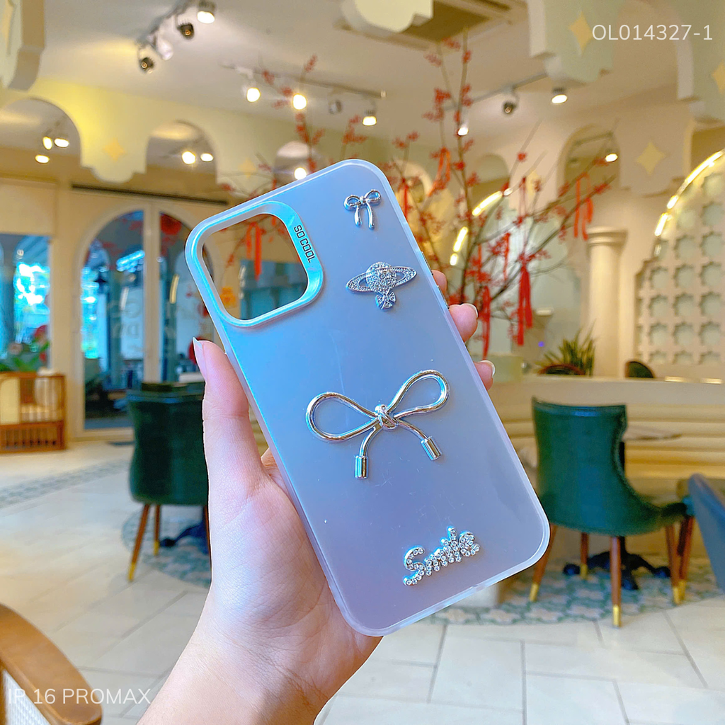 ** Ốp IP 16 Plus lưng nhám nơ bạc Smile sao thổ