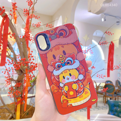 ** Ốp IP X lưng cứng rắn cầm lì xì nền đỏ