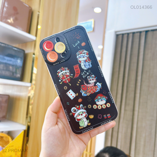 ** Ốp IP 12 Pro Max dẻo rắn lân Get rich nền đen