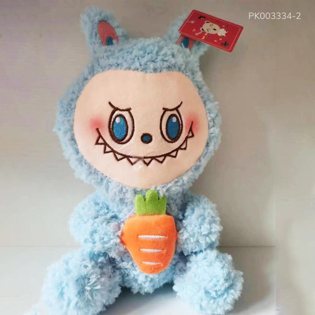 ** Gấu bông Labubu ôm cà rốt