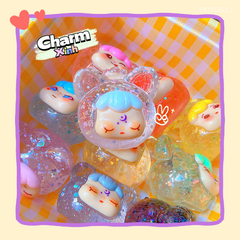 ** Charm cô gái biểu cảm nhũ nhỏ