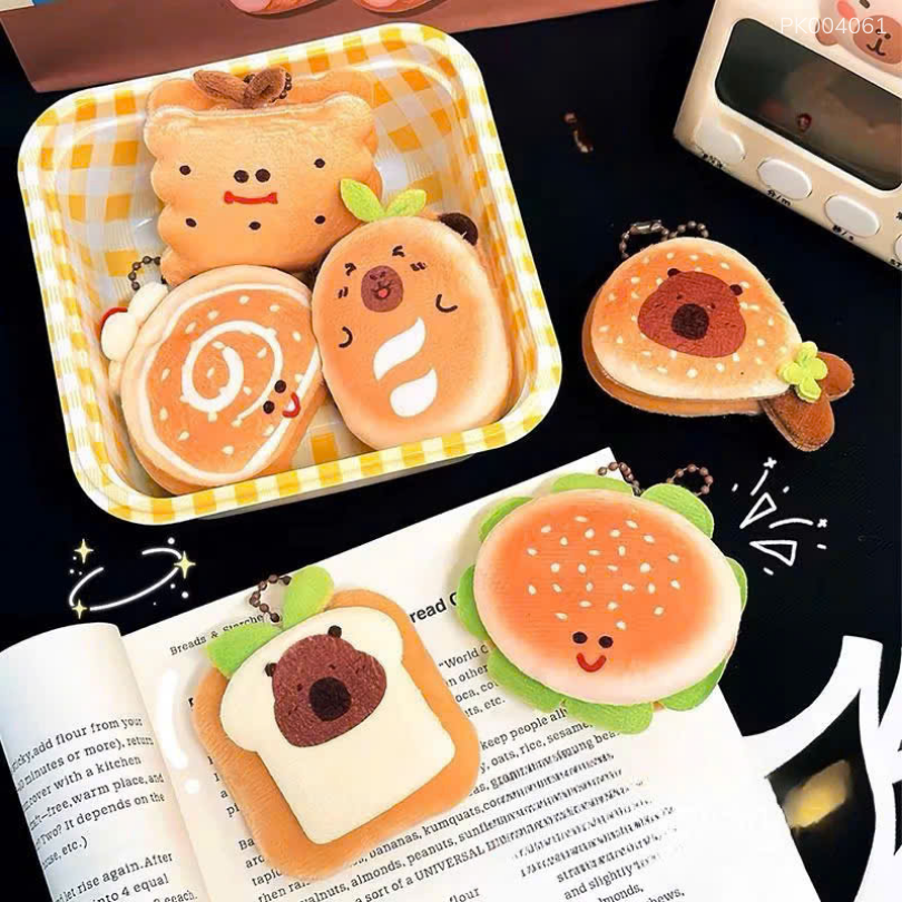 ** Móc khóa bông bánh mì Capybara