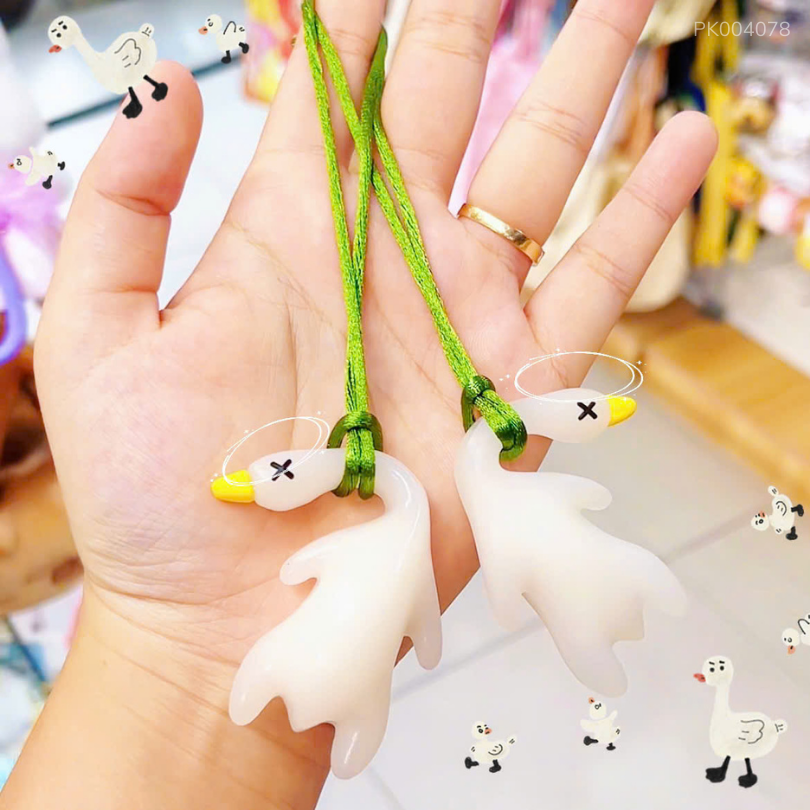 ** Đồ chơi vịt đổi màu