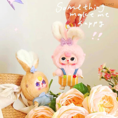 ** Hộp Random Three Macaron