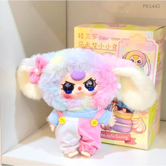 ** Hộp Random Three Macaron