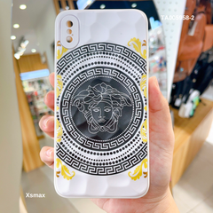 ** Ốp IP Xs Max vân gồ ghề tổ ong logo thương hiệu