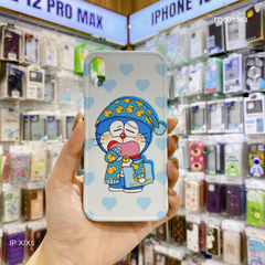 Ốp IP X Doraemon buồn ngủ đội nón, mặc áo hình vịt vàng