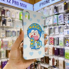 Ốp IP X Doraemon buồn ngủ đội nón, mặc áo hình vịt vàng