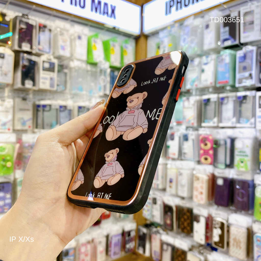 ** Ốp IP X Gấu mặc áo khoác Look at me lưng kính viền xi
