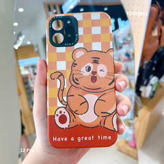 Ốp IP 12 Pro 6.1 Hổ nền caro have a great time vân da sần