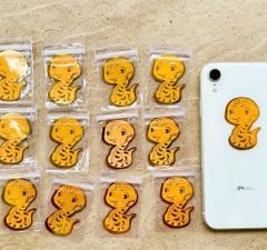 ** Linh phù dán điện thoại Rắn Vàng