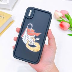 Ốp IP 12 Pro Max dẻo rắn vàng Snack viền nổi