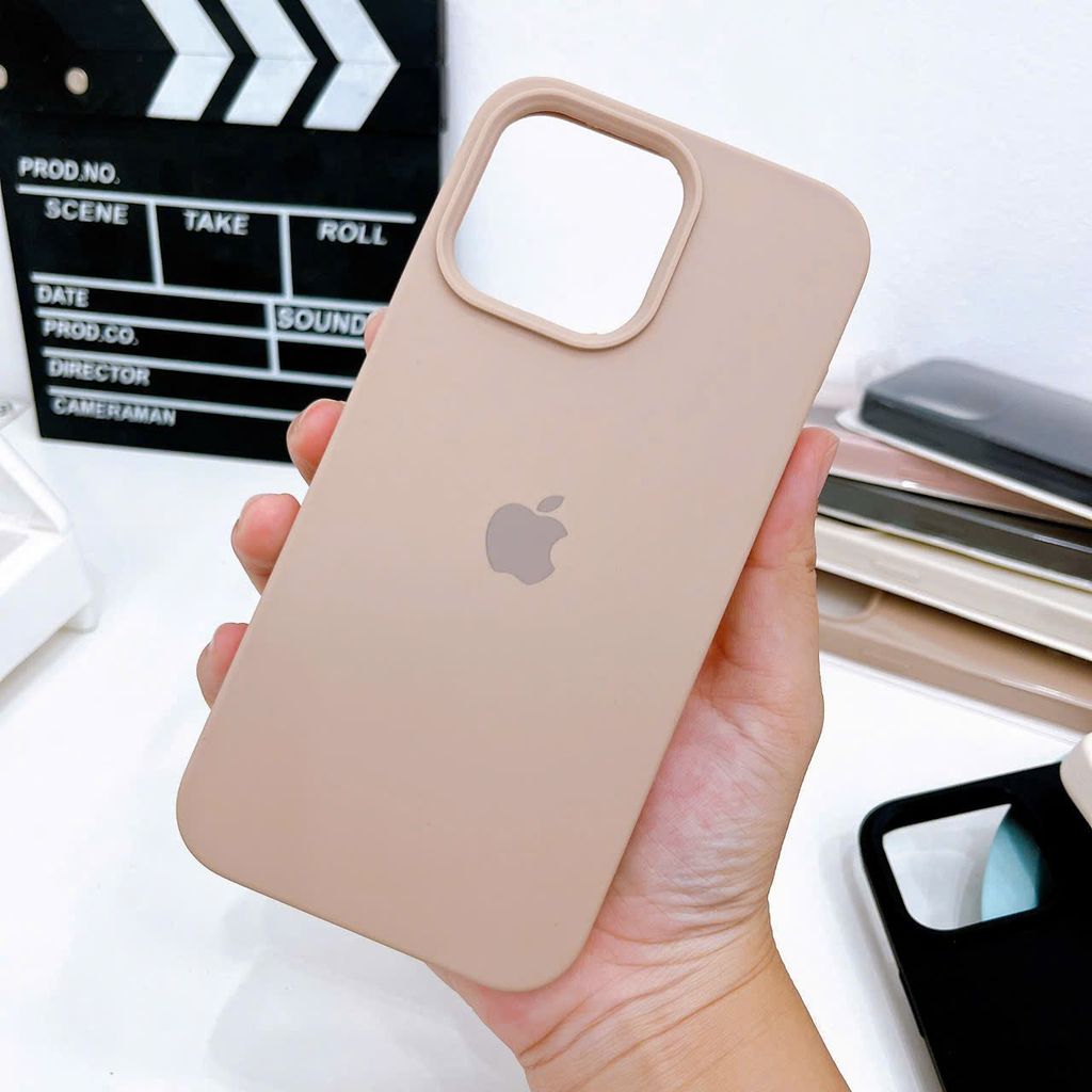 ** Ốp IP 11 Pro Silicon chống bẩn Full loa