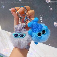 Móc khóa bông đội nón len đeo kính