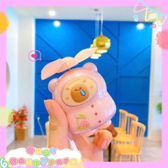 ** Quạt Capybara cầm tay 3 cánh