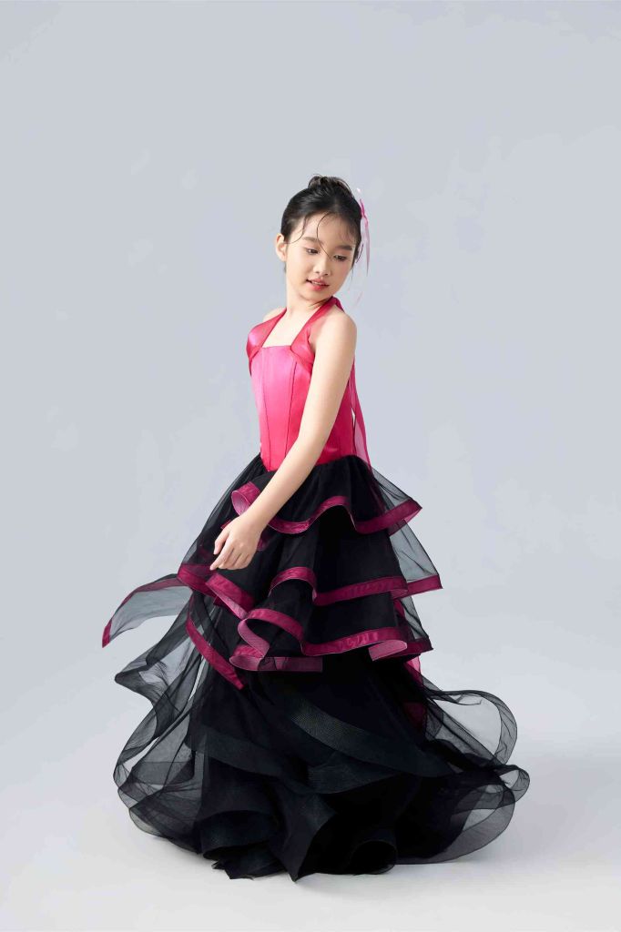 Hồng Khuê Dress