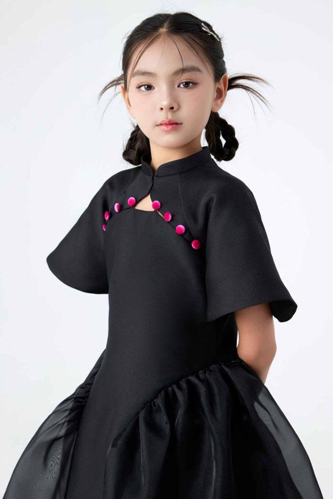 Minh Đan Dress