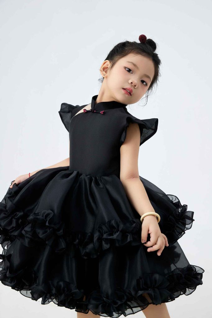 Vân Tú  Dress