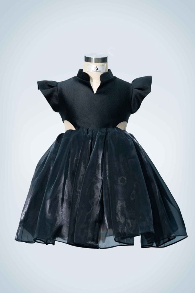 Nhật Dạ Dress