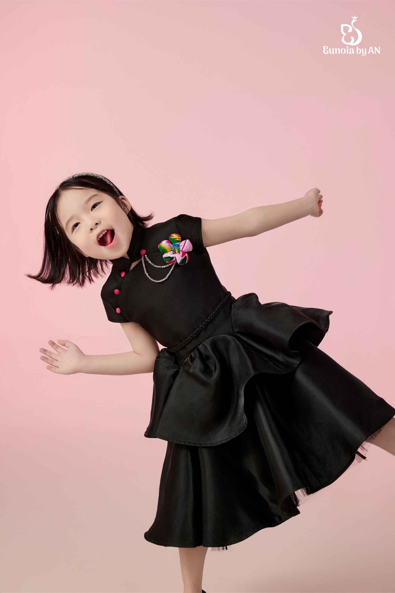 Giai Ý 24 Dress