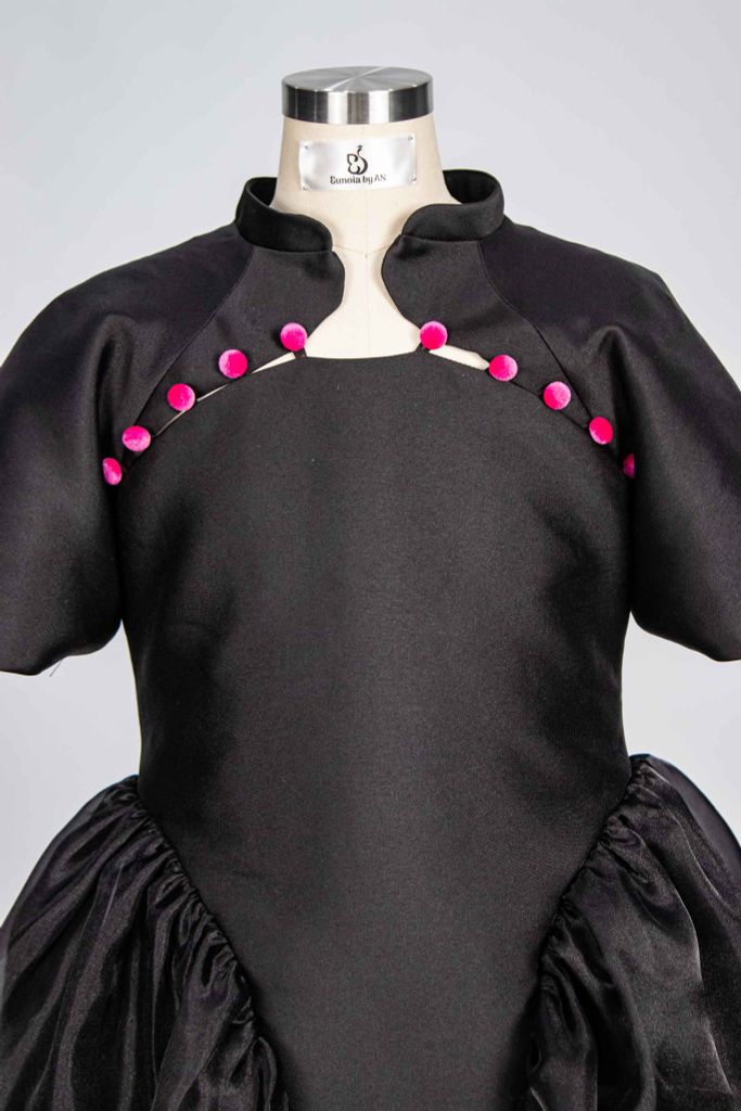 Minh Đan Dress