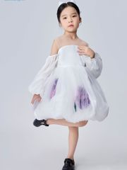 Váy công chúa bé gái trễ vai tay bồng hoạ tiết hoa tím màu trắng Huyên Thảo Dress - Eunoia By AN