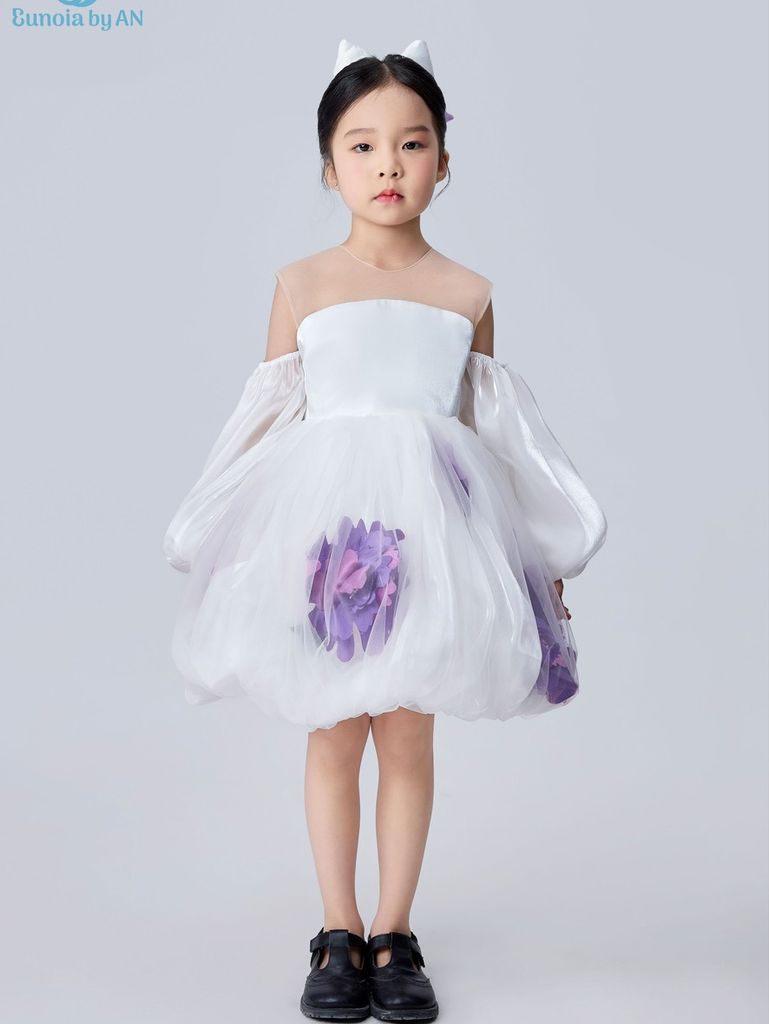 Váy công chúa bé gái trễ vai tay bồng hoạ tiết hoa tím màu trắng Huyên Thảo Dress - Eunoia By AN