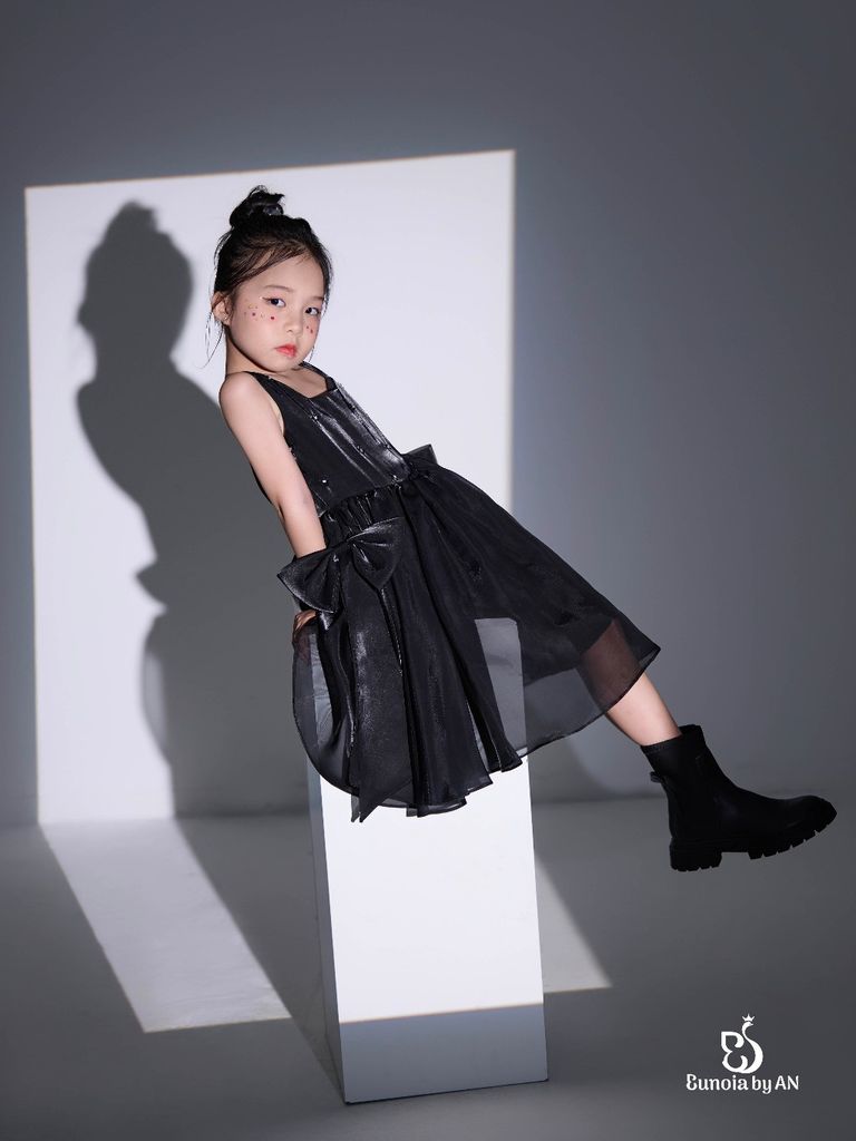 Váy công chúa cho bé gái màu đen gắn nơ Galina Dress - Eunoia by AN