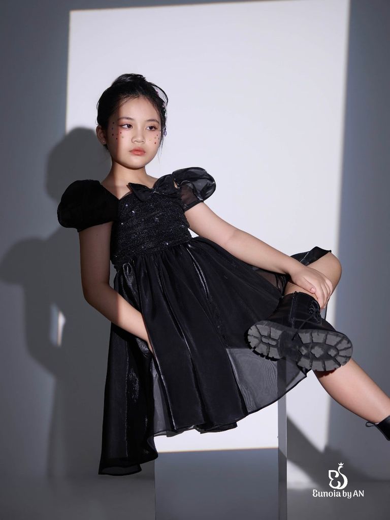 Váy công chúa cho bé gái màu đen tay bồng Irina Dress - Eunoia by AN