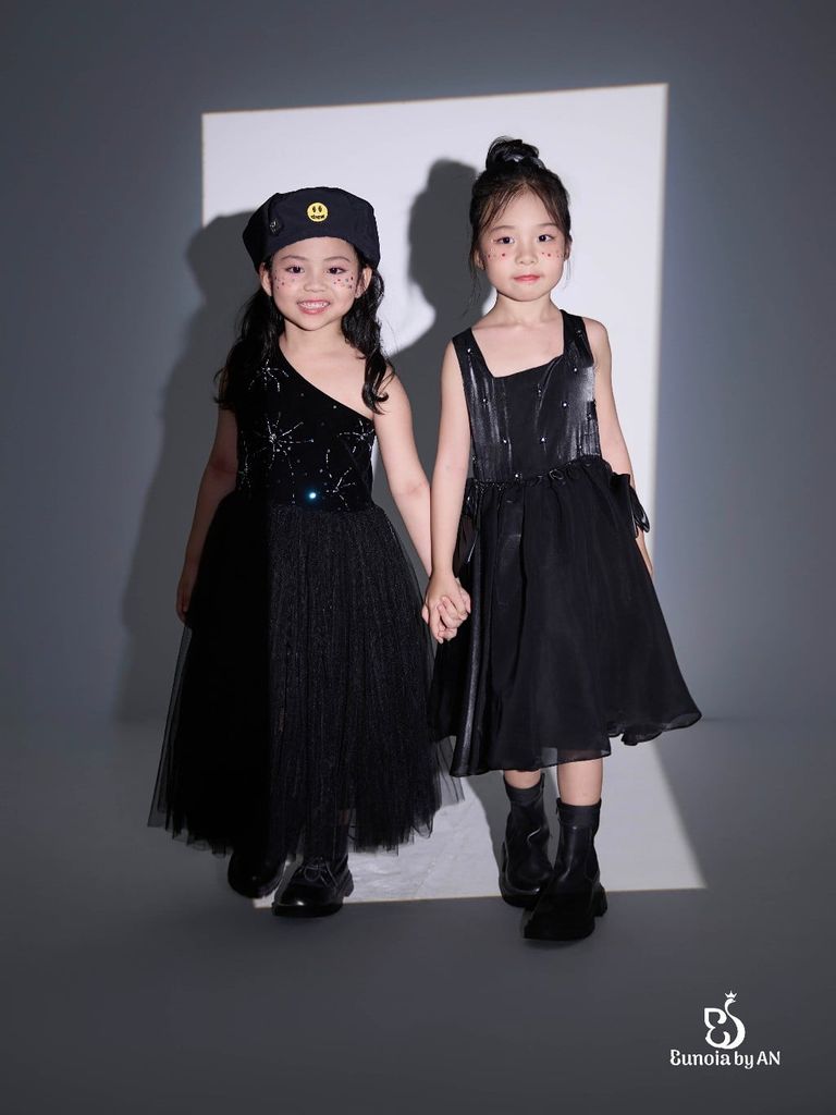 Váy công chúa cho bé gái màu đen gắn nơ Galina Dress - Eunoia by AN