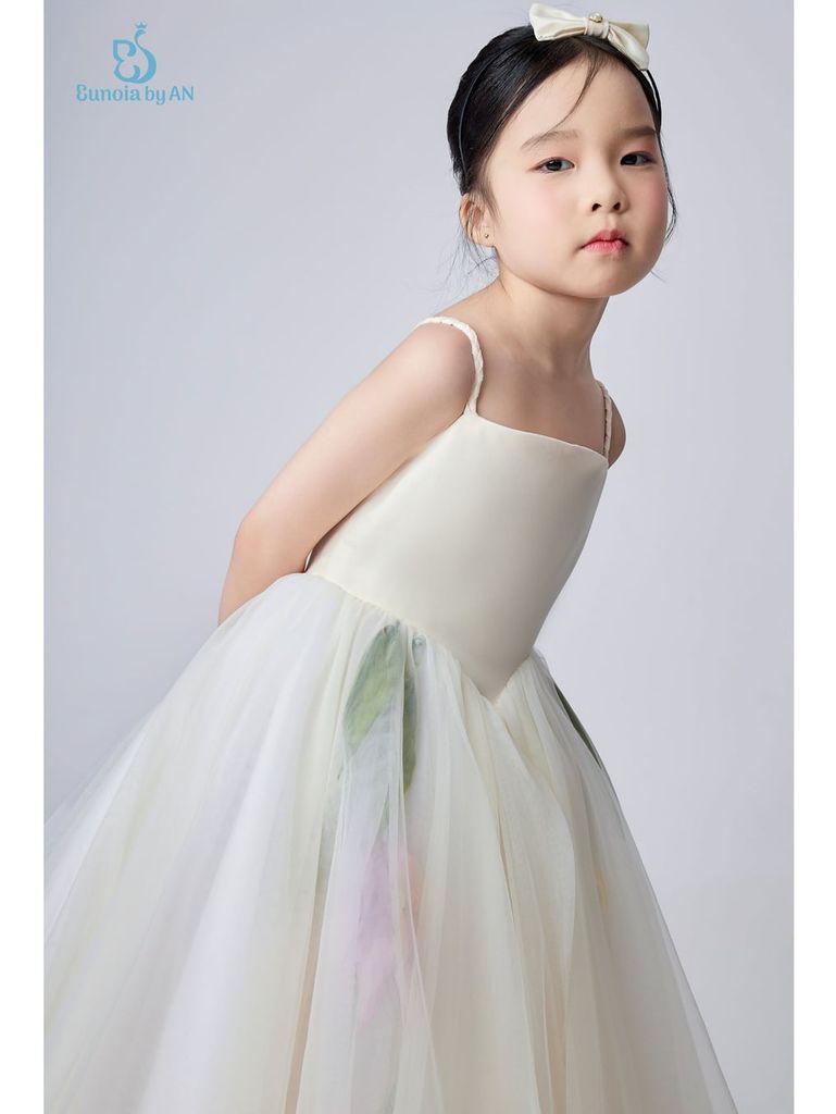 Váy công chúa bé gái tùng lưới bồng bềnh hoạ tiết hoa ly trắng ngà Kim Nhật Dress - Eunoia By AN