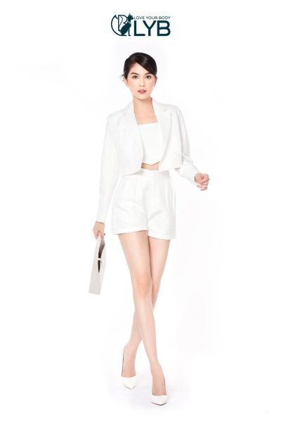 SET VEST 3 ITEMS CROPTOP MÀU TRẮNG LYB