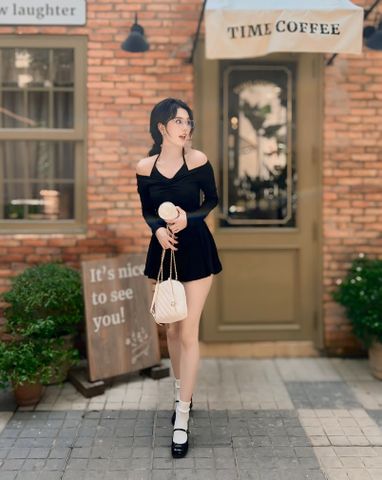 Đầm tay dài trể vai cổ chữ V ngực nhún tay dài