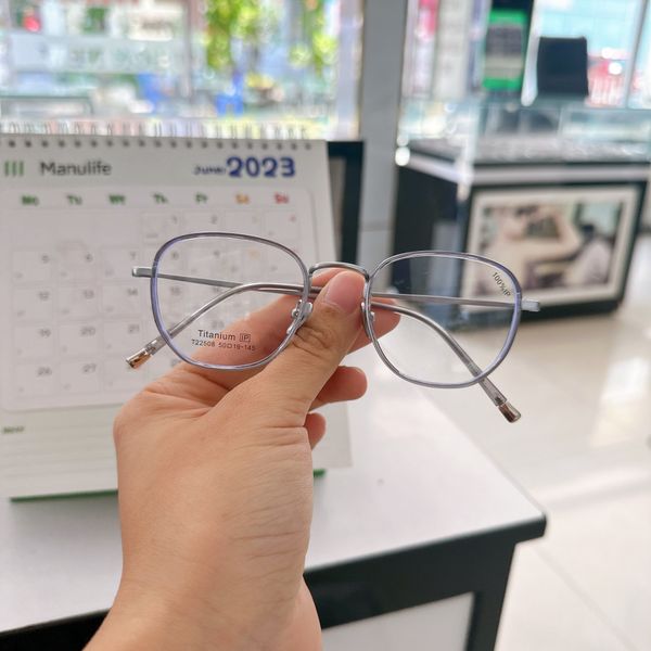  Gọng kính cận thời trang titan 