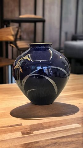  Bình chân đèn xanh 