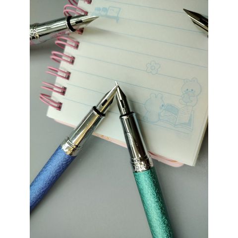  Bút ngòi lá tre Eras E018 sản phẩm chính hãng (Giao màu ngẫu nhiên ạ) 