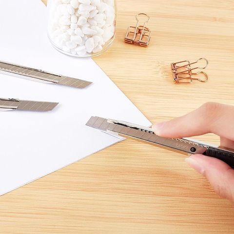  Dao rọc giấy vỏ inox Baoke 9mm sản phẩm chính hãng 