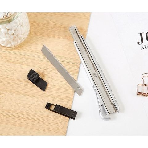  Dao rọc giấy vỏ inox 9mm Baoke UK1402 sản phẩm chính hãng 