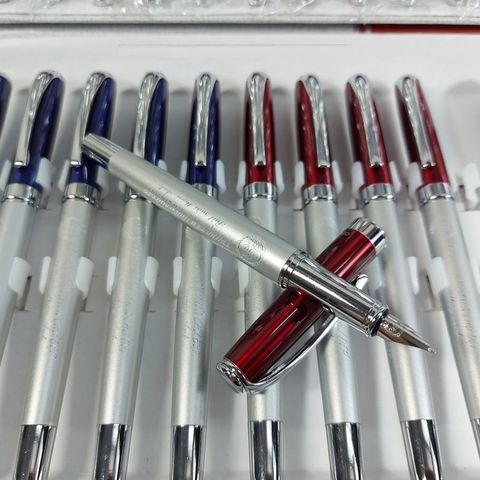  Bút máy Thầy Ánh OUGUWEN 008 (15)(Giao màu ngẫu nhiên ạ) 