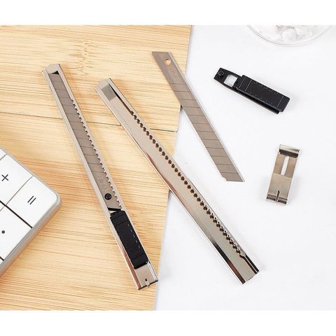  Dao rọc giấy vỏ inox Baoke 9mm sản phẩm chính hãng 