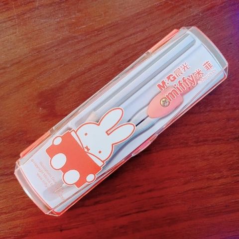  Compa chì gỗ M&G FCS90802 sản phẩm chính hãng (Giao màu ngẫu nhiên ạ) 