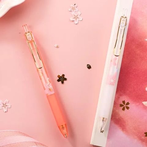  Bút Chì Kim Ngòi 0.mm5 Thân In Hoa Anh Đào Ampj4003 Sản Phẩm Chính Hãng (Giao màu ngẫu nhiên ạ) 