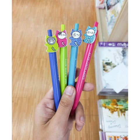 Bút bi bấm 0.7mm M&G So Many Cats mưc Xanh (Giao màu ngẫu nhiên ạ) 