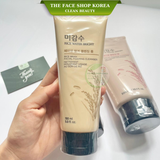  Sữa rửa mặt trắng da The Face Shop cấp ẩm Hàn Quốc có hạt Rice Water Bright Rice Bran Foaming Cleanser 150ml 